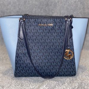 Michael Kors Jet Set Medium Travel Tote Navy